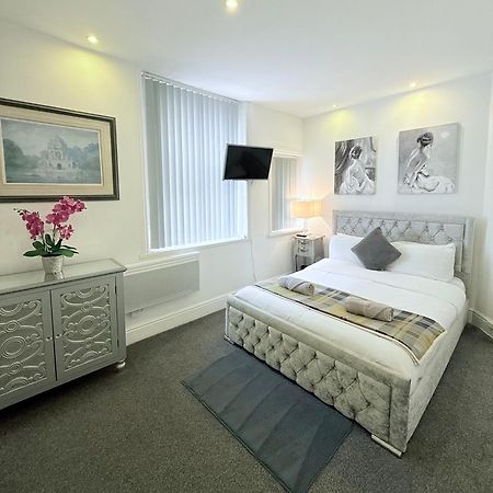 Large Luxury Apartment Blackpool Bagian luar foto